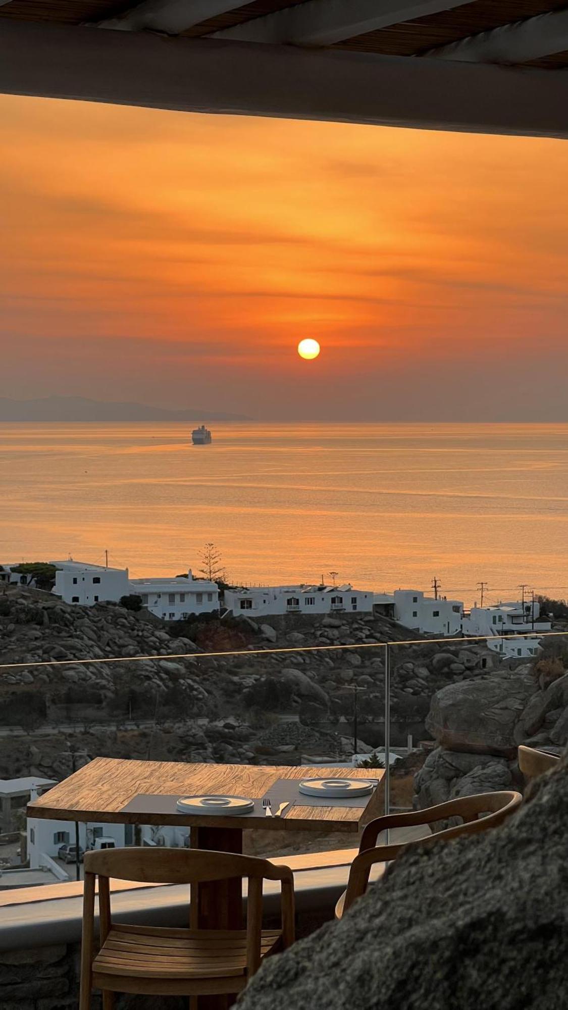 Nomia Sunset Suites Mykonos